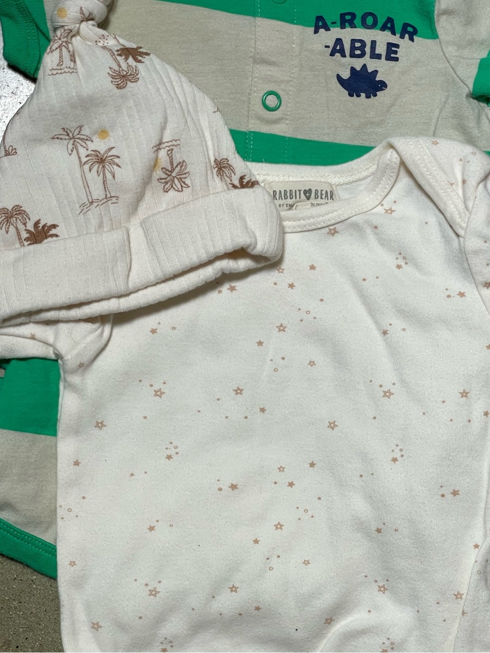 BABY BUNDLE - 19 Pieces - 3-6 Months Rabbit Bear, North Face, Carter’s, Old Navy - Picture 15 of 15